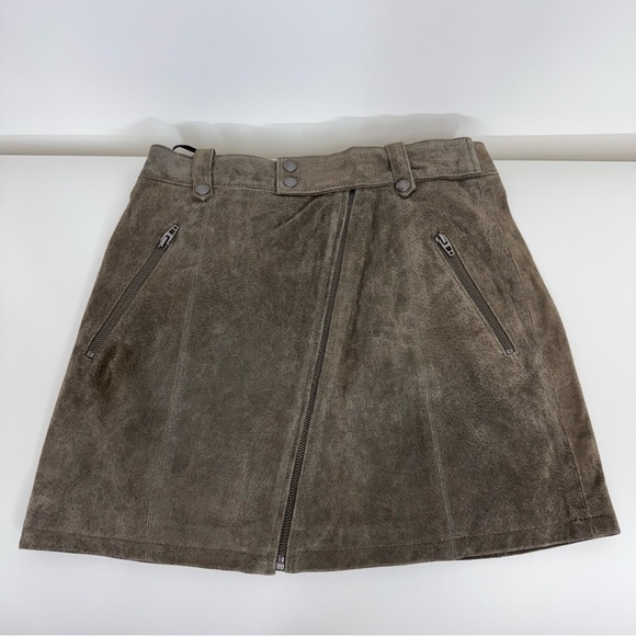 BLANK NYC Warm Gray Suede Leather Moto Style Mini Skirt Zip Up New Size 28 - Picture 2 of 16